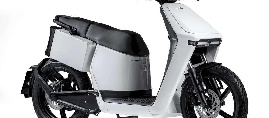 WOW-Scooter-Elettrici-1.jpg