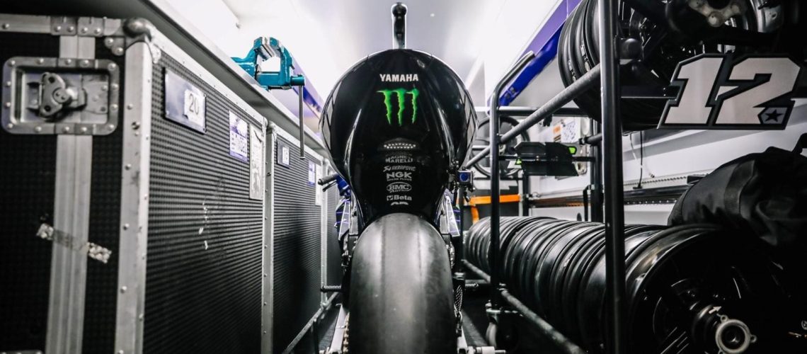 Yamaha-Motor-Racing-6-Large.jpg