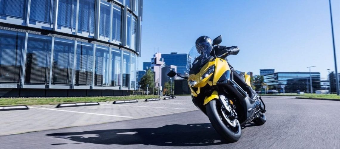 Yamaha-TMAX-2022-06.jpg