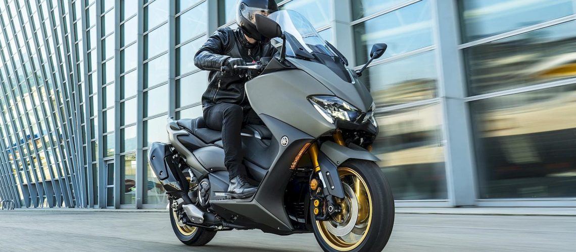 Yamaha-TMAX-Tech-MAX-560-2020-1.jpg
