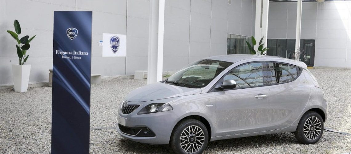 Ypsilon-Alberta-Ferretti.jpeg