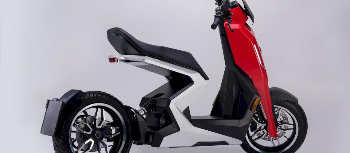 Zapp-Scooter-i300-1.jpg
