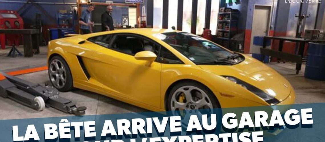 Aurélien Letheux, animateur de Wheeler Dealers France, expliquant son métier de garagiste