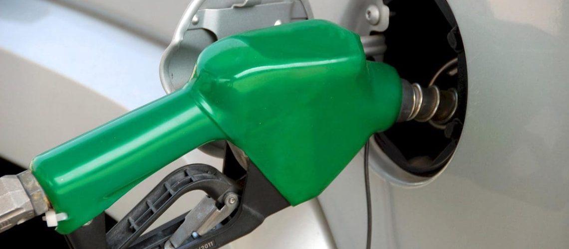 benzina-benzinaio.jpg