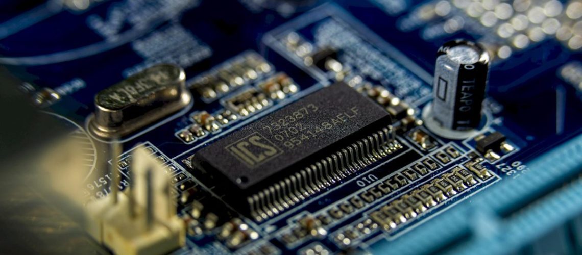 crisi-chip-semiconduttori.jpg