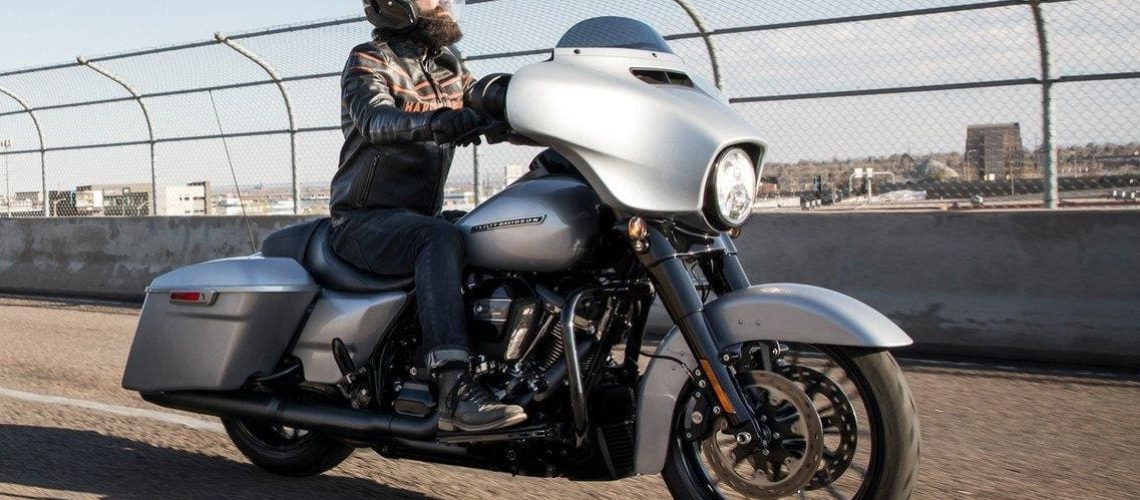 harley9-touring-street-glide-special.jpg