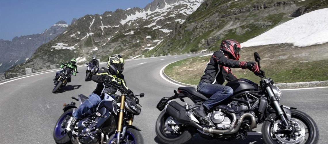 iXS-abbigliamento-moto-2020.jpg