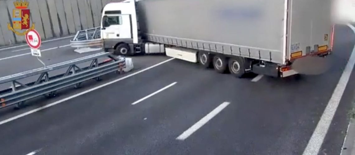 inversione-autostrada.jpg