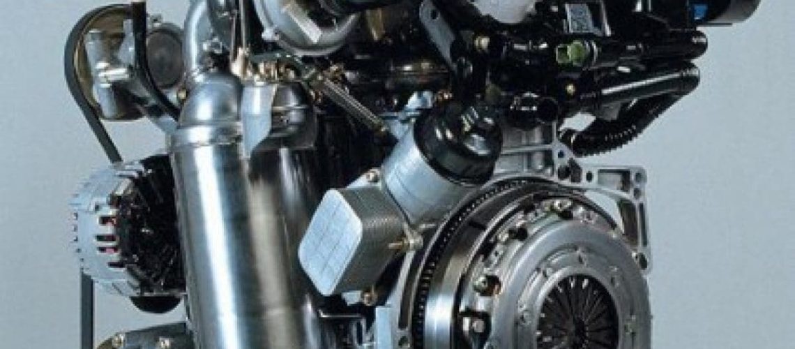 Moteur 1.6 BlueHDi 100 de PSA, vue détaillée révélant ses composants