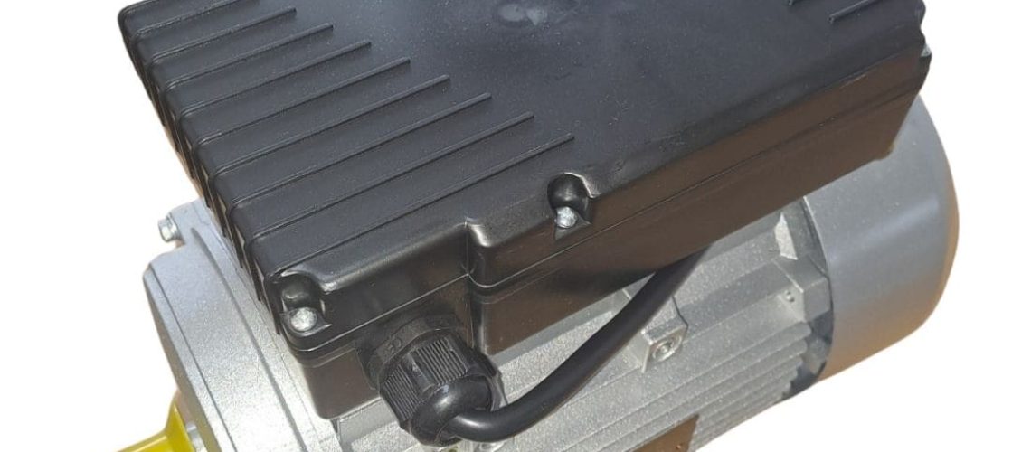 Moteur électrique monophasé 2 CV pour bétonnière, idéal pour les travaux de maçonnerie