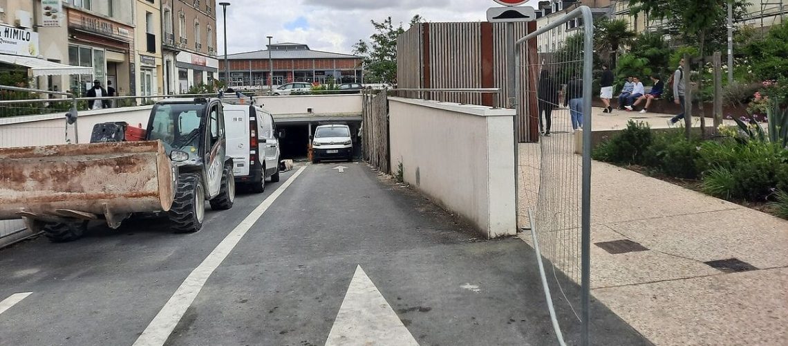 Vue du parking des Halles à La Roche-sur-Yon récemment rouvert