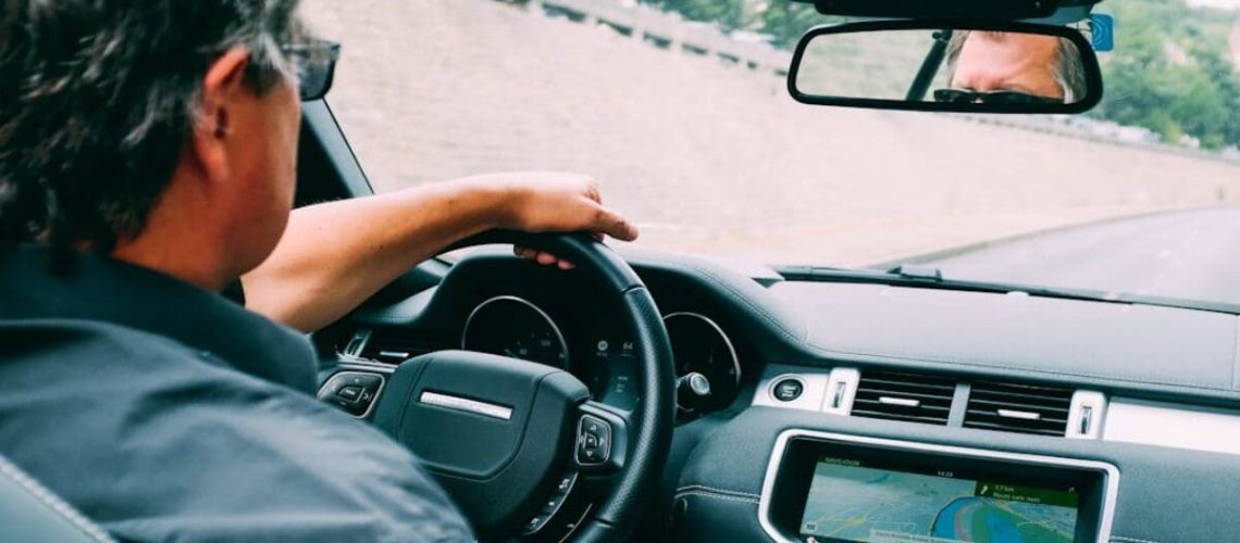 Voiture en circulation connaissant une perte de puissance sans voyant moteur allumé
