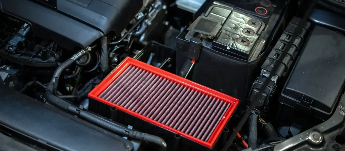 Vue latérale d’un Peugeot 3008 équipé du moteur 2.0 HDi 180 EAT8, symbole de performance et de fiabilité