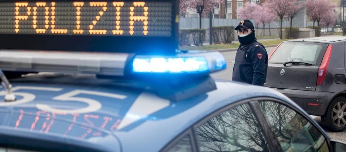 polizia-posto-di-blocco.jpg