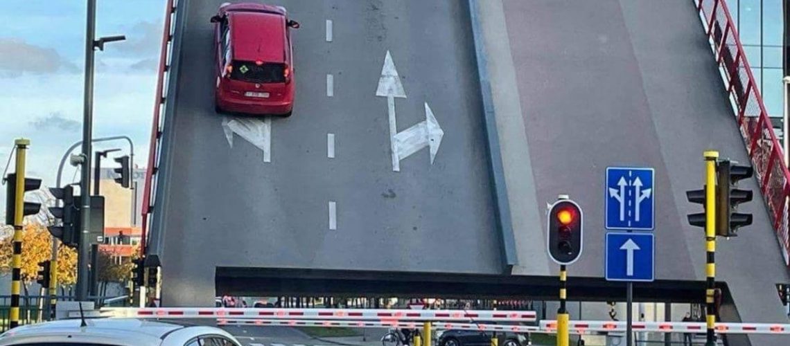 ponte-levatoio-belgio.jpg
