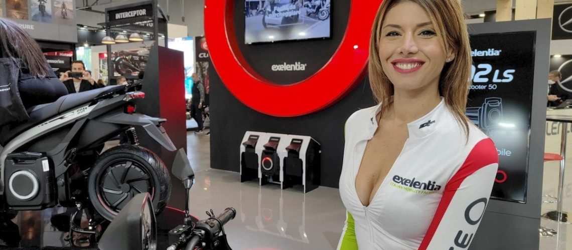ragazze-eicma.jpg