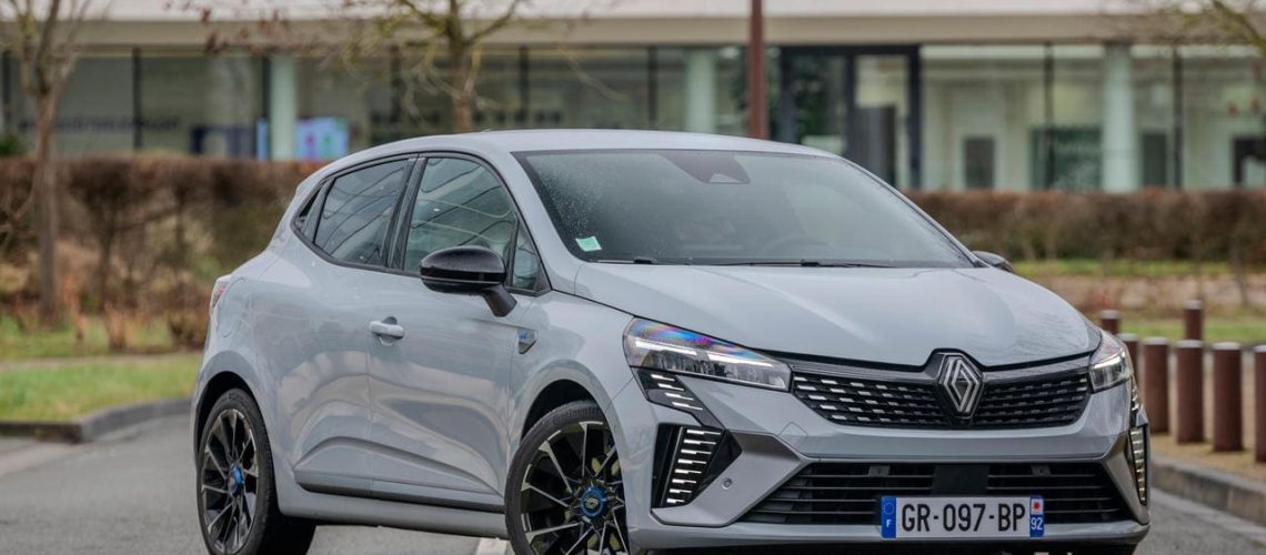 Nouvelle Renault Clio 6 E-Tech Esprit Alpine 2025 avec design moderne et équipements avancés