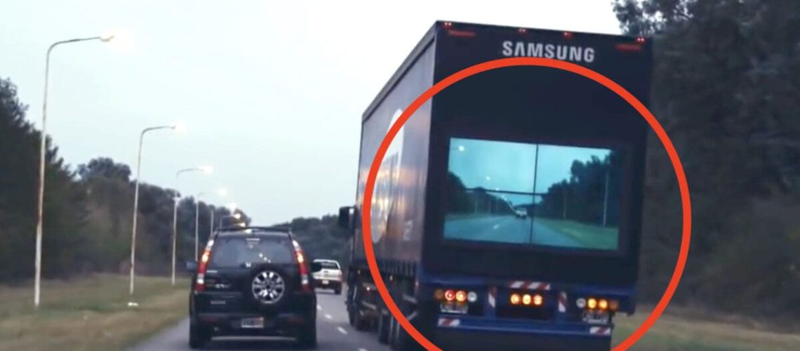schermo-LCD-sui-camion.jpg