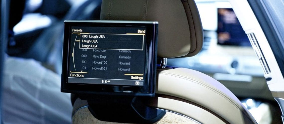 support-de-tablette-pour-voiture.jpg
